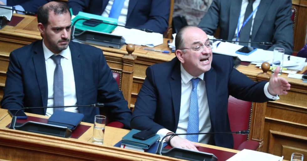 Μύδροι αντιπολίτευσης για την υπόθεση Λαζαρίδη: «Πιάστηκε με τη γίδα στην πλάτη» - «Αριστεία στην εξαπάτηση»